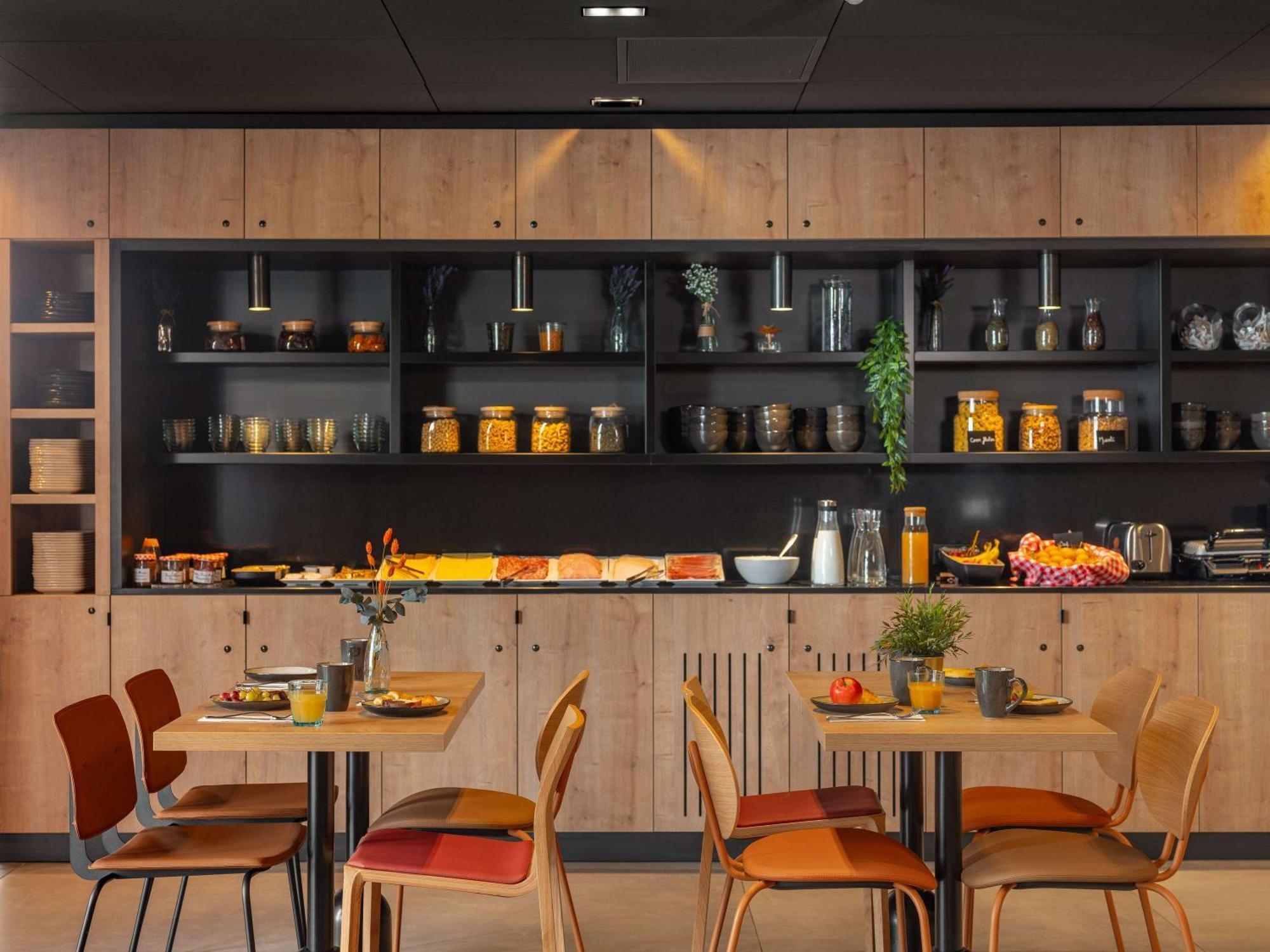 Ibis Styles 3*